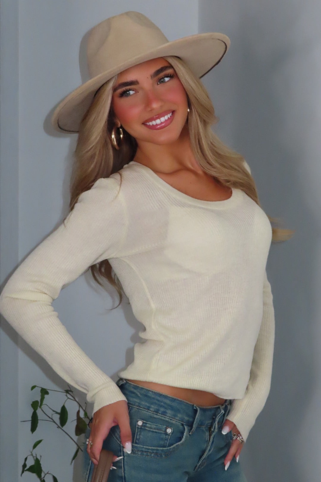 Maglia filo beige e bianca