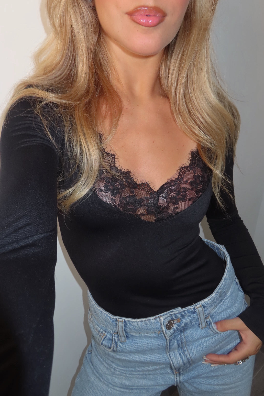 Maglia Lavinia Pizzo marrone bordeaux nera