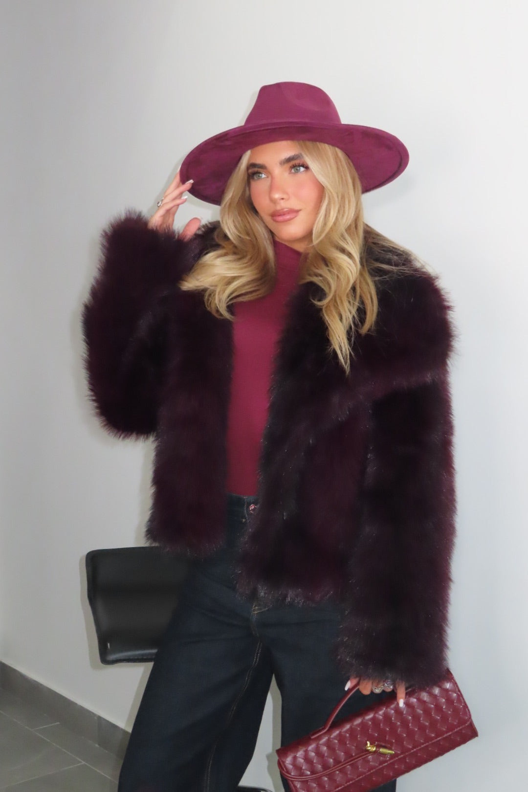 Eco-Fur Crudelia Bianca e Bordeaux