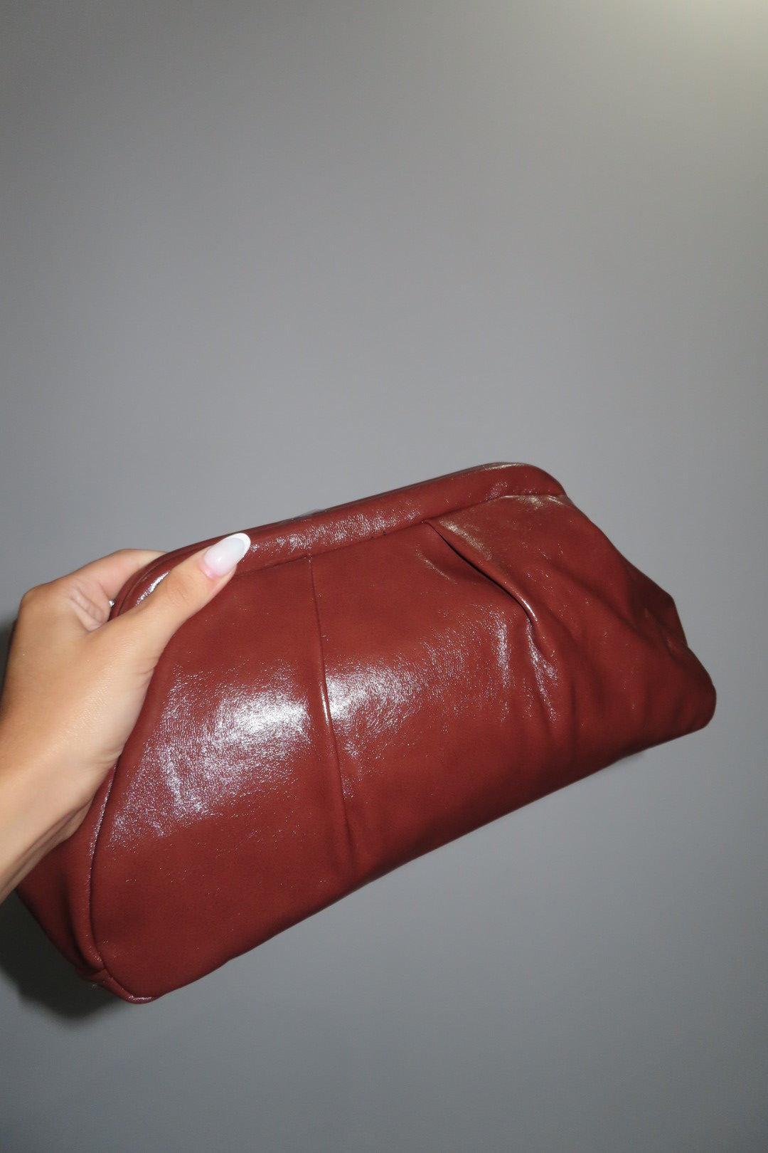 Clutch Con Tracolla Marrone Cuoio Bordeaux Nera