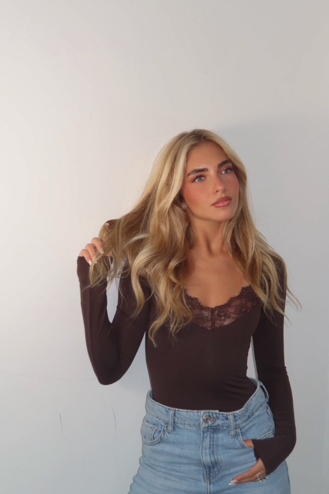 Maglia Lavinia Pizzo marrone bordeaux nera