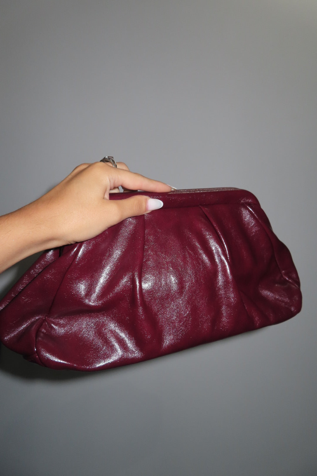 Clutch Con Tracolla Marrone Cuoio Bordeaux Nera