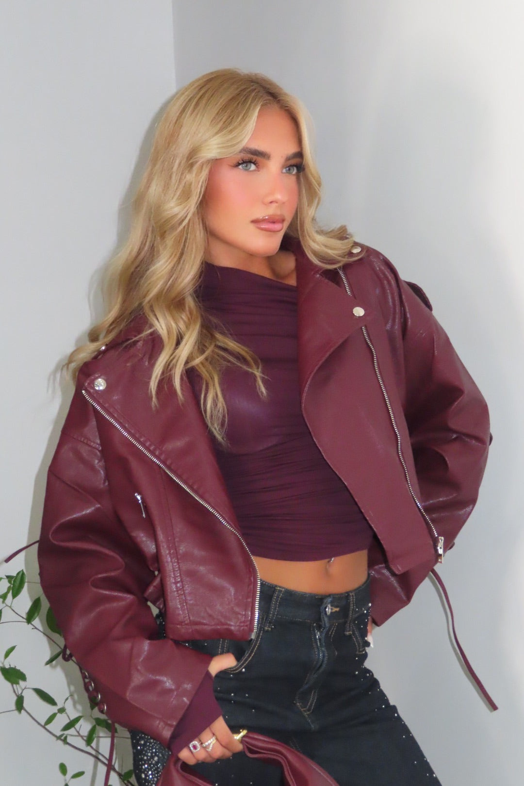 Chiodo Stringhe Burgundy