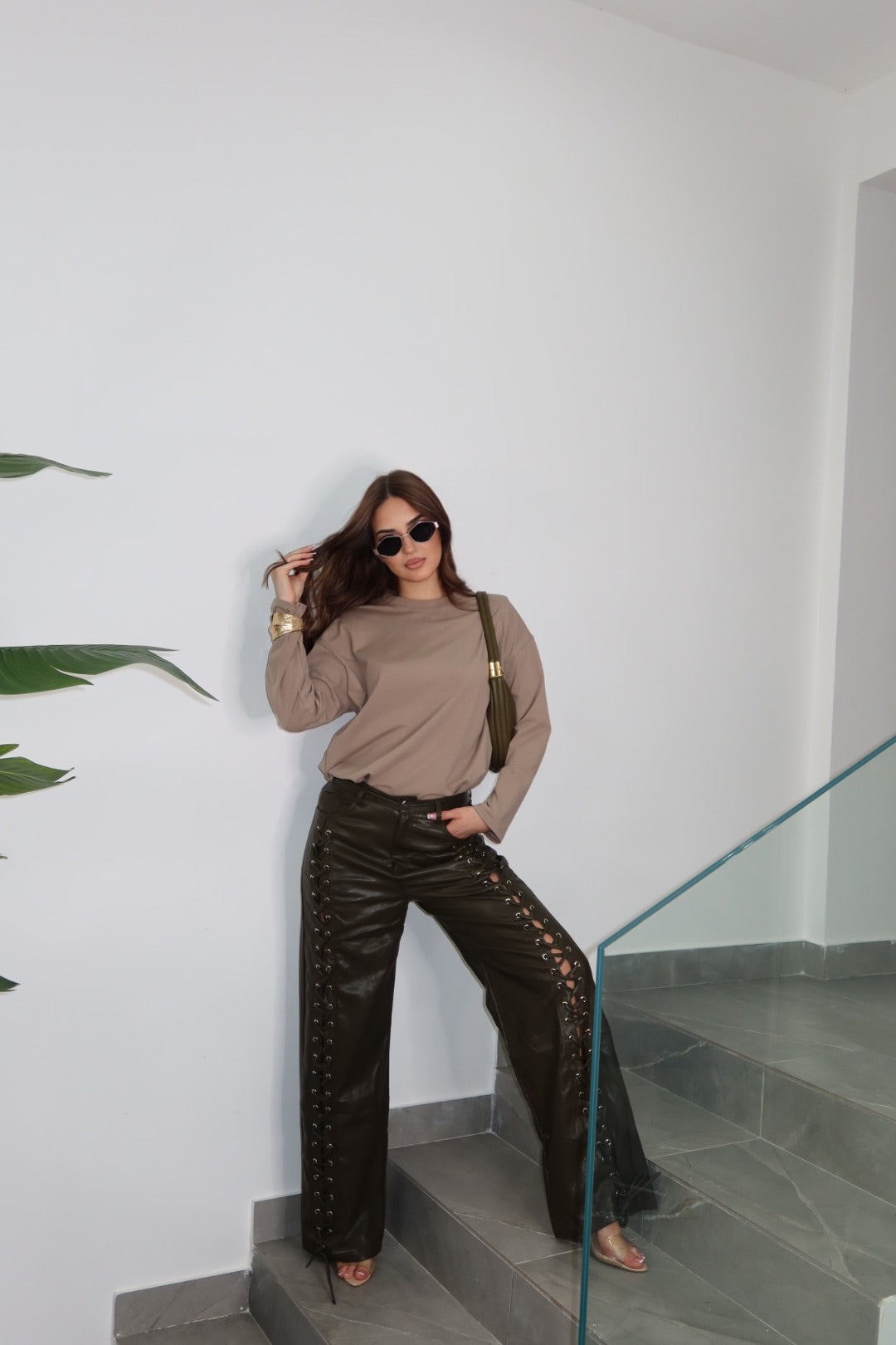 Pantalone Ecopelle Stringhe Verde e Marrone