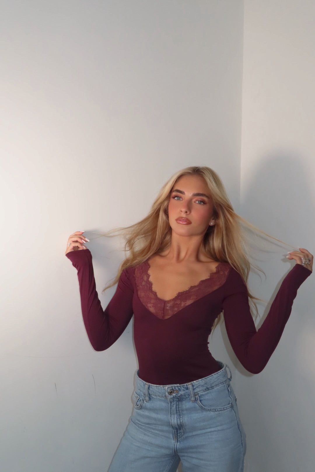 Maglia Lavinia Pizzo marrone bordeaux nera
