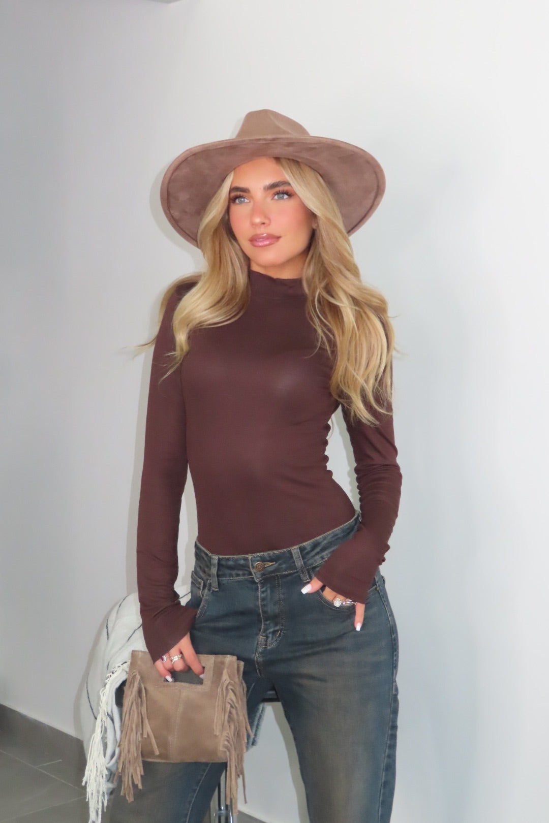 Body Essenziale Collo alto marrone panna bordeaux nero