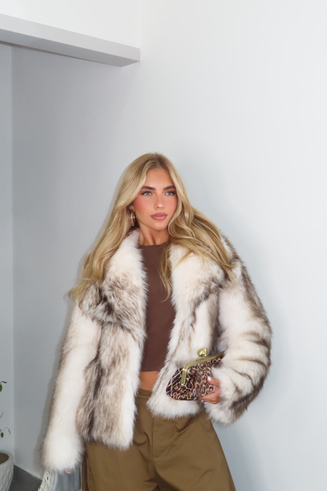 Eco-Fur Crudelia Bianca e Bordeaux