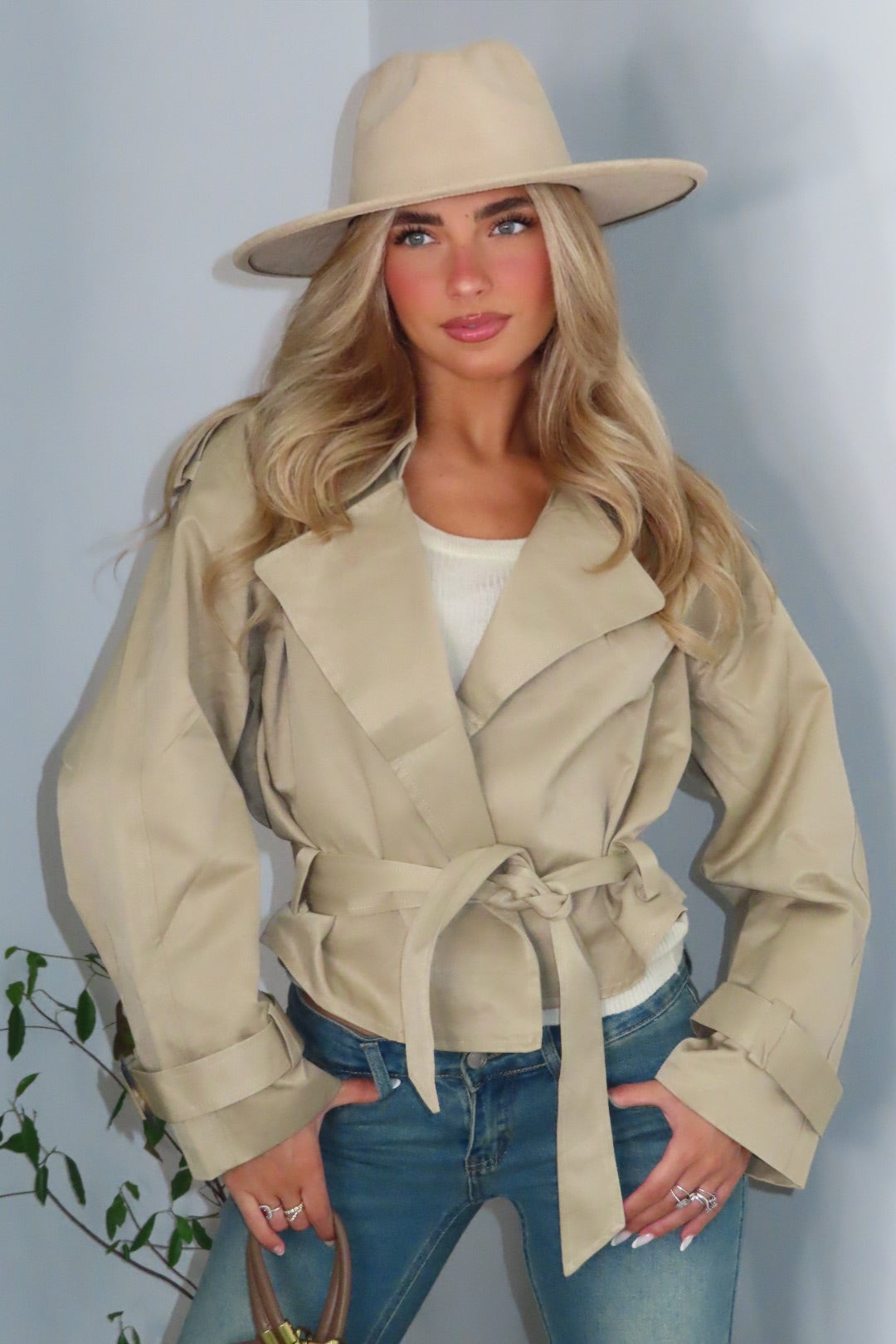 Mini trench beige e nero ghiaccio